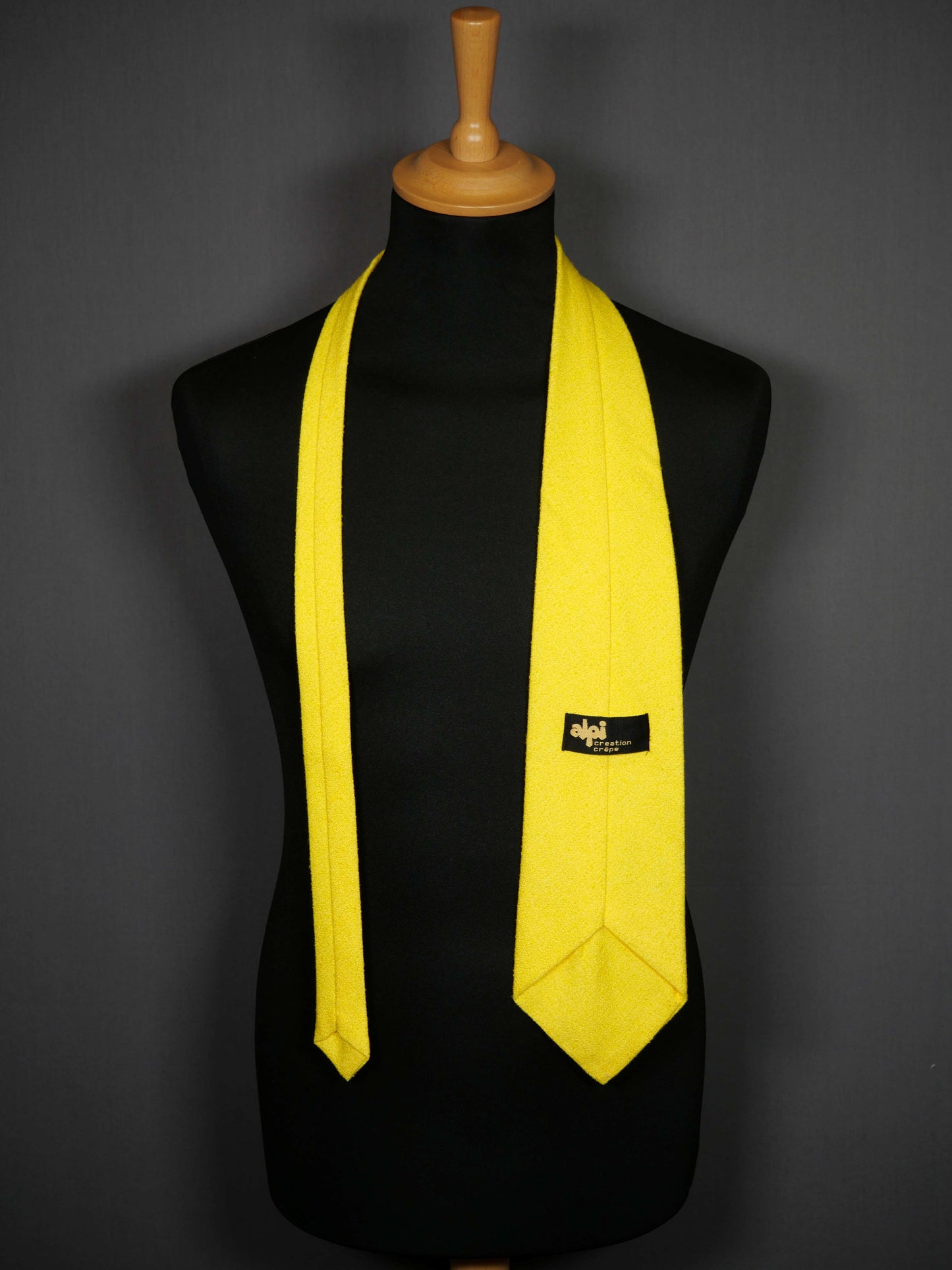 Vintage Crepe Krawatte gelb